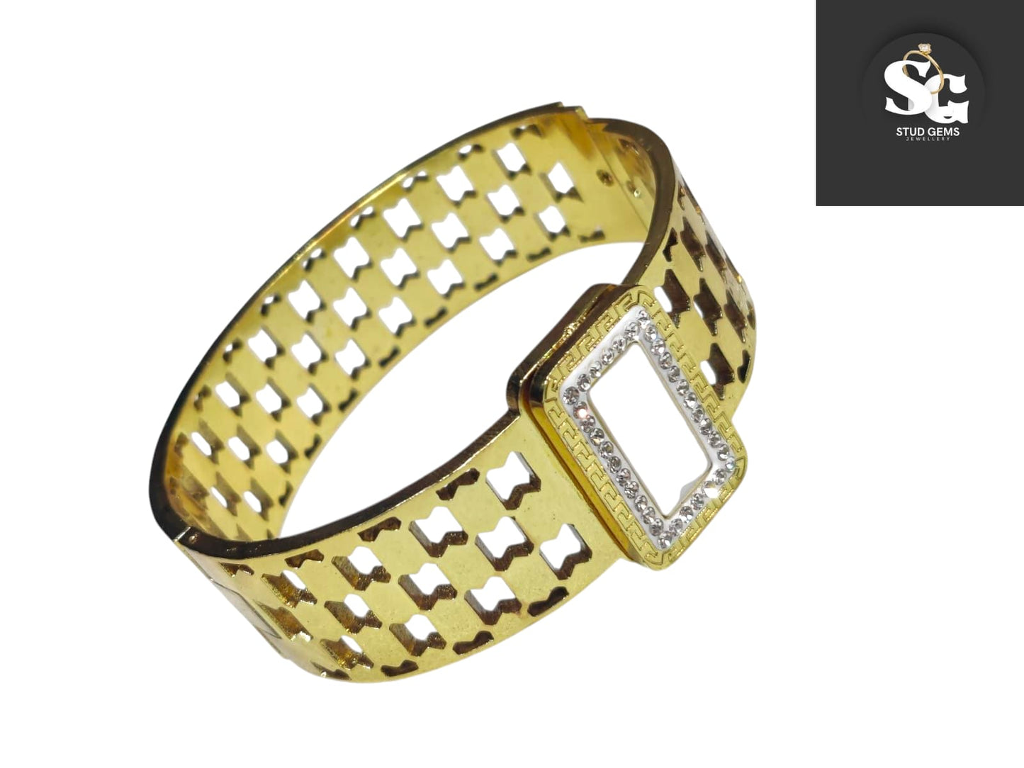 Modern Geometric Gold-Plated Bracelet with Crystal Detailing – Stud Gems Collection